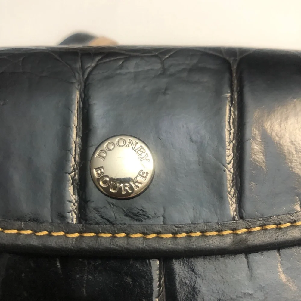 Dooney & Bourke leather wristlet